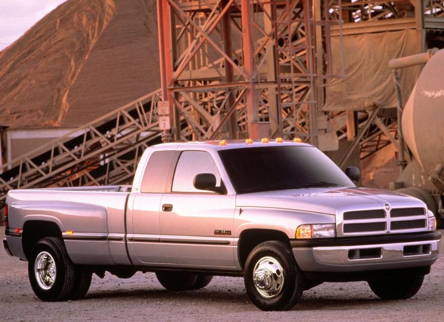  Dodge Ram 2500 Club Cab 1994 года  (фото 3 из 12)